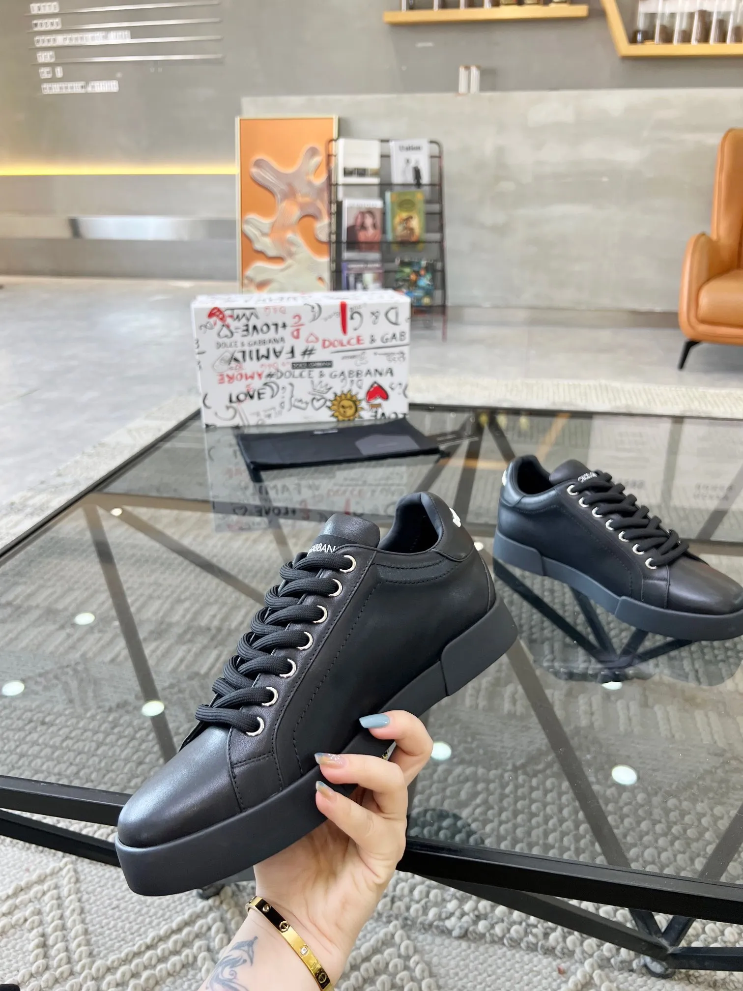 Men's shoes 360 yuan🏮🏮2023 new Dolce & Gabbana/top original single DG heavy industry series, imported original waterproof canvas, contrasting color design is super beautiful, exquisite and luxurious, super A level! Compared with the genuine product at the counter, the version is no worse at all! size：38-46